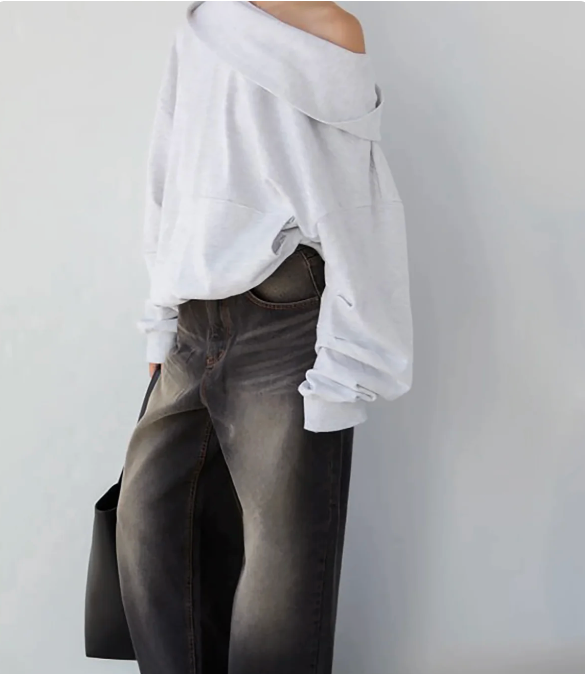 Off-Shoulder Relaxed Sweatshirt