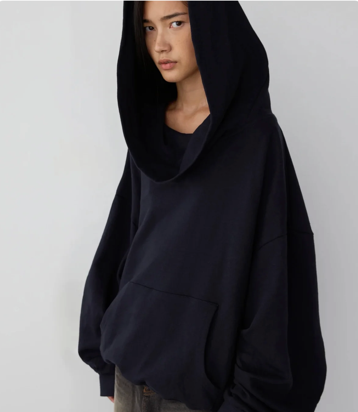 Off-Shoulder Relaxed Sweatshirt