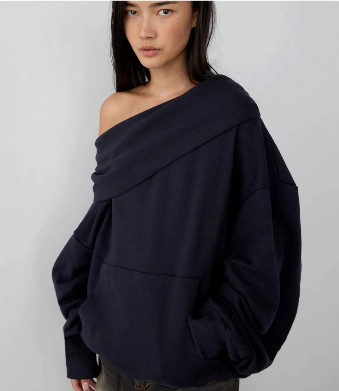 Off-Shoulder Relaxed Sweatshirt